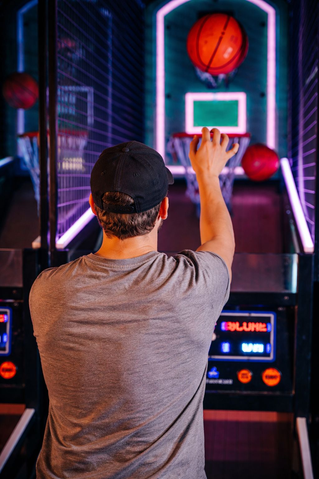 Arcade basketball game at Desperados